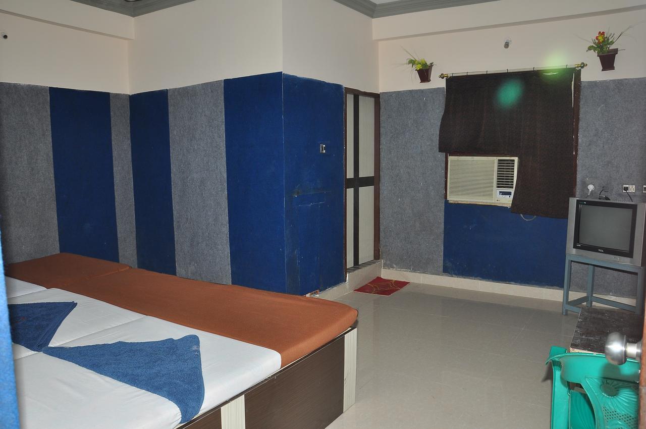 Hotel Mim Park Kumbakonam Kültér fotó