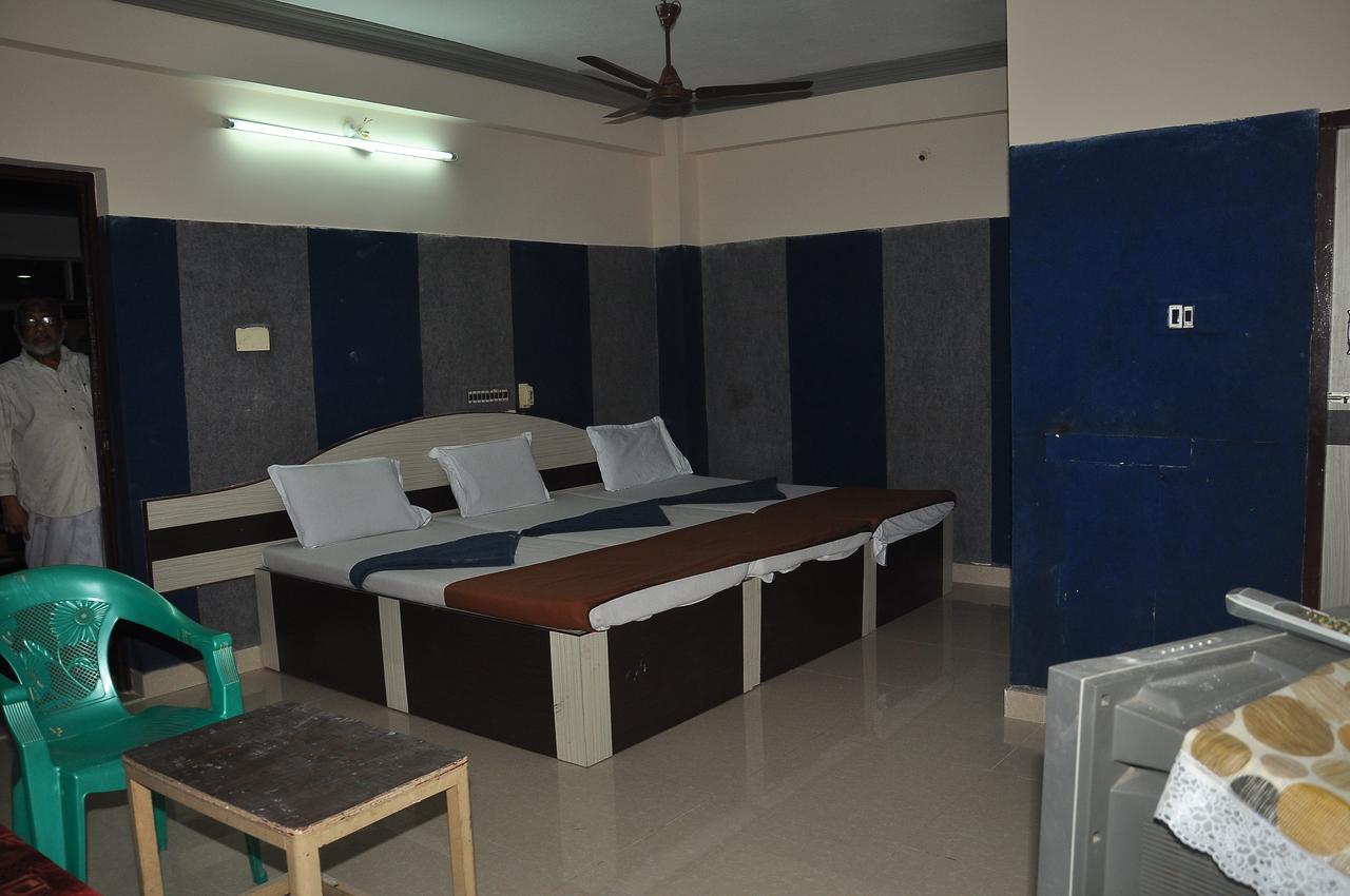 Hotel Mim Park Kumbakonam Kültér fotó