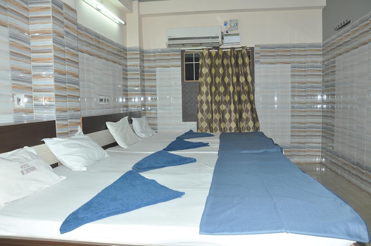 Hotel Mim Park Kumbakonam Kültér fotó