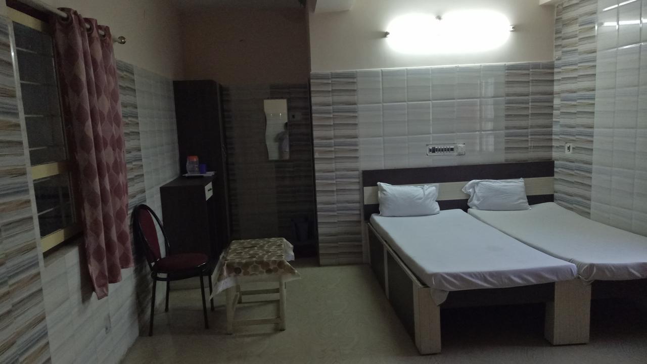 Hotel Mim Park Kumbakonam Kültér fotó